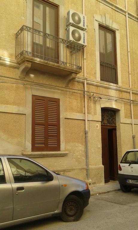 La Cementina Apartment Trapani Luaran gambar